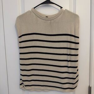 Disamer Women’s Cream and Black Striped Sleeveless Knit Sweater